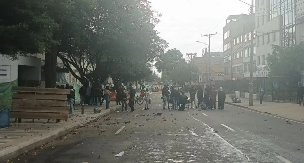 Foto de distrubios en Universidad Pedagógica en Bogotá