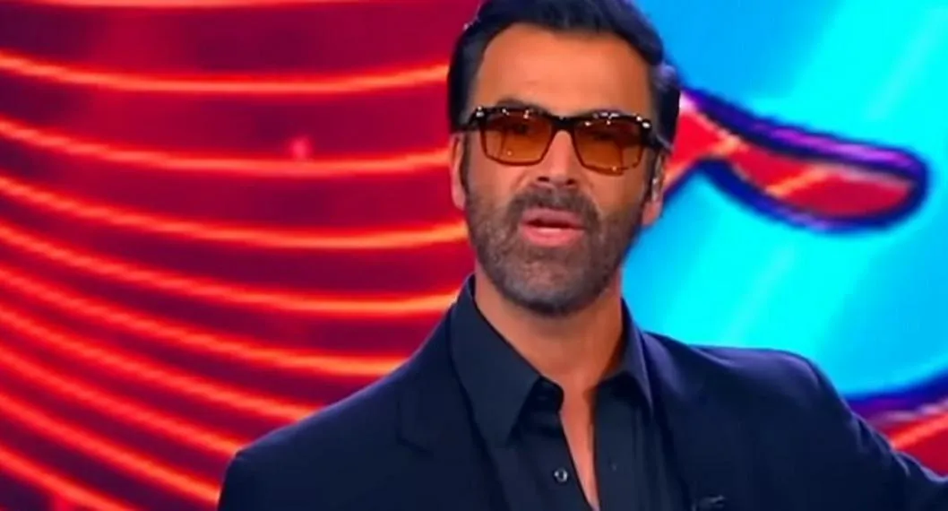 Humberto Rodríguez, presentador de 'Sábados felices', en nota sobre que tiene condición por la que debe usar gafas oscuras siempre