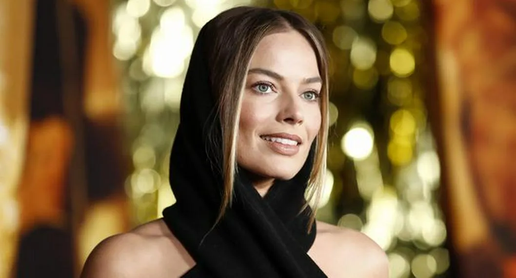 Margot Robbie en el Cinemacon: llevó un vestuario al estilo Barbie