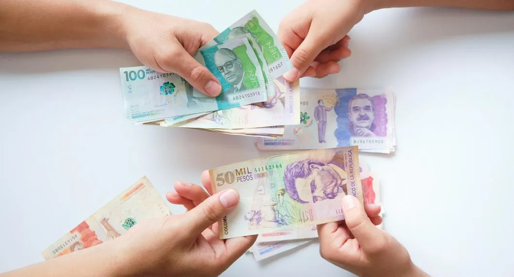 Foto de dinero colombiano, por programa de subsidio para jóvenes