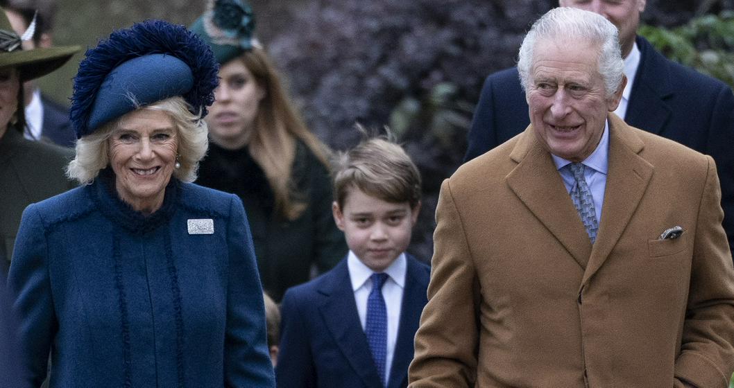 La familia real confirmó la totalidad de sus pajes de honor para la coronación Carlos III, el Príncipe George tendrá acompañantes; cuáles y cuantos serán.