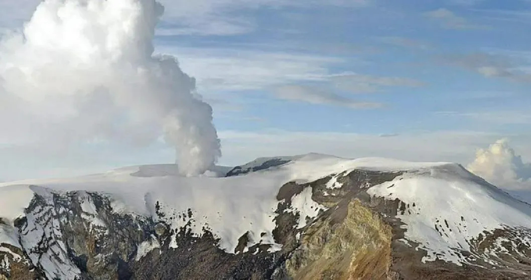 El Nevado del Ruiz no es el único volcán que está en alerta en Colombia. Reportaron alerta amarilla en volcán Machín y en el complejo Chiles y Cerro Negro.