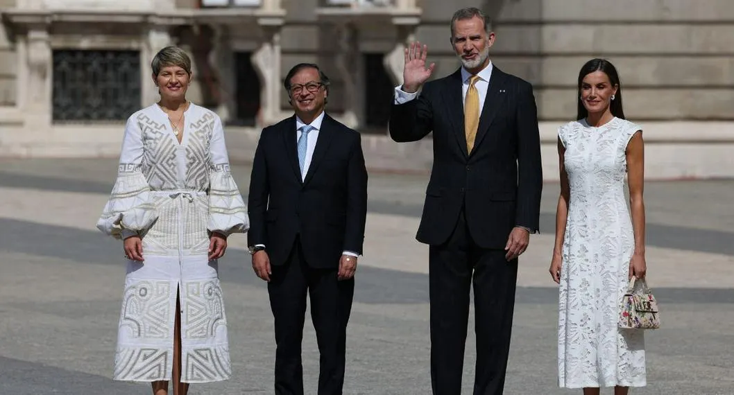 El presidente Gustavo Petro no usó frac en su visita al rey de España, pero Verónica Alcocer sí se puso costosos zapatos.