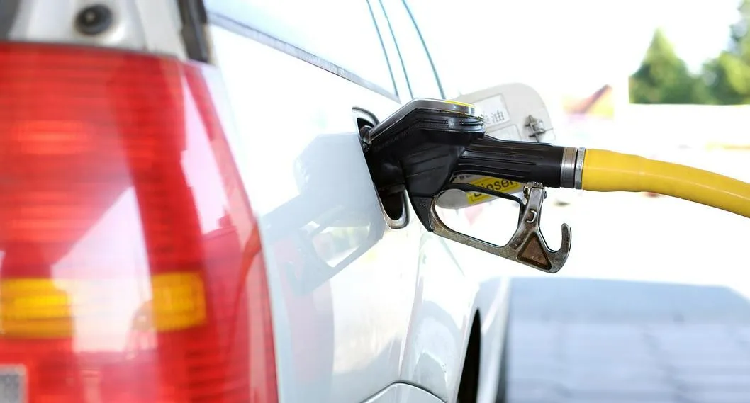 Por aumento de precio de la gasolina en Colombia, ¿cuántos carros sufrirán?