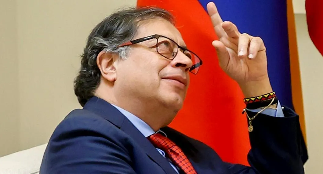 Gustavo Petro, que dijo que tuvo pesadillas en España por dormir en palacio de Franco.