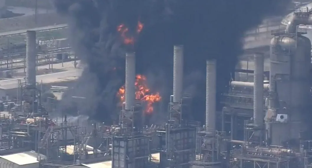 Explosión en refinería de Shell en Texas, Estados Unidos, opera en Colombia