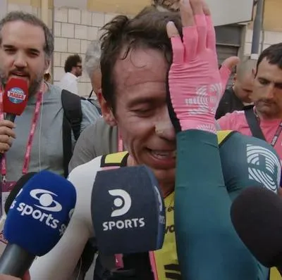 Rigoberto Urán puso a reír a periodistas en el Giro de Italia con jocosa respuesta.