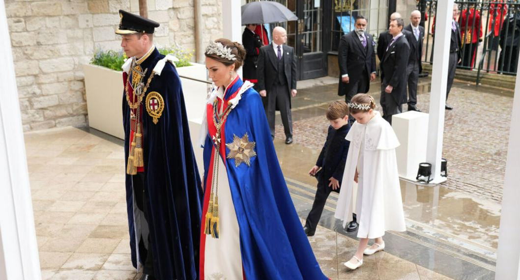 Foto de Kate Middleton y el príncipe William, a propósito de la joyería de lady Di que usó