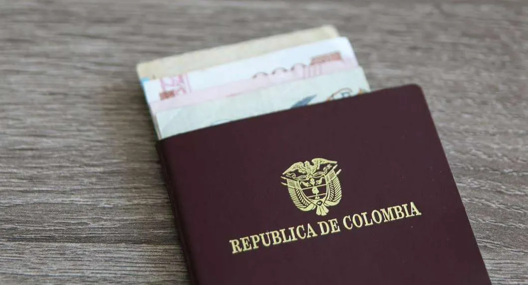 Foto de pasaporte colombiano, en nota de Estados Unidos evaluaría quitar exigencia de visa a Colombia, afirmó embajador