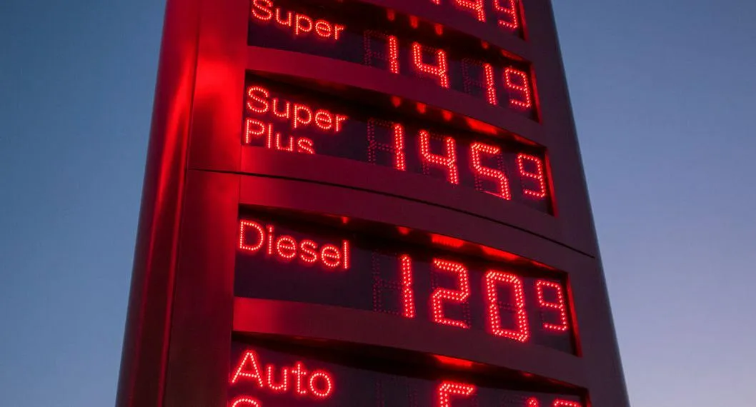 Precio de la gasolina en fronteras de Colombia será revisado, según minhacienda
