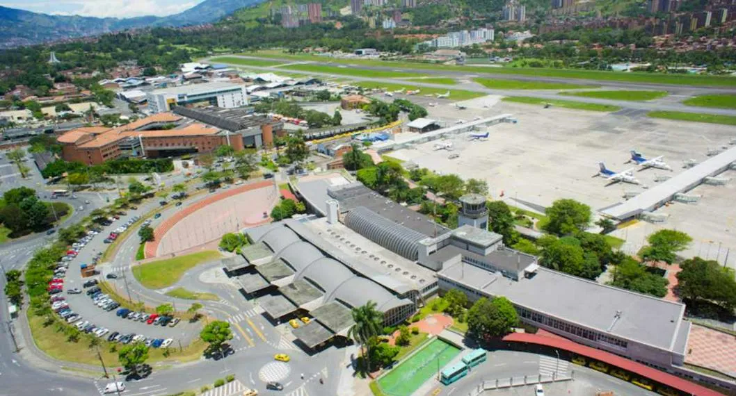 Aeropuerto Olaya Herrera de Medellín: Gobierno y autoridades analizan posiblidad de trasladar el aeropuerto.
