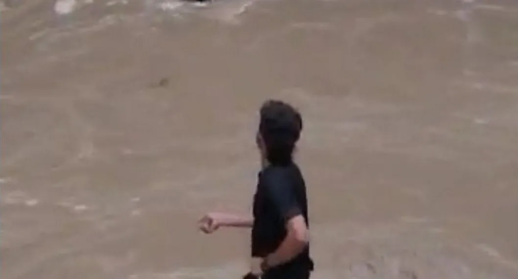 Hombre en quebrada del Cesar. En referencia con jóvenes que se ahogaron.