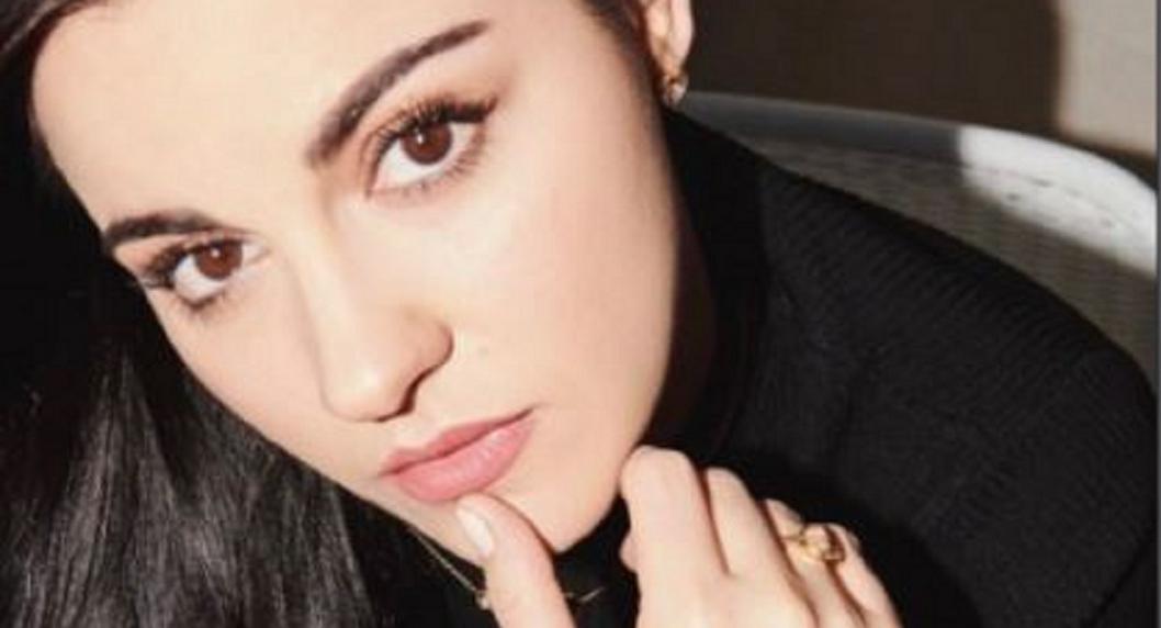 La cantante y actriz Maite Perroni publicó una foto en la que confirmó el nacimiento de su bebé y se mostró feliz al igual que sus compañeros de banda.