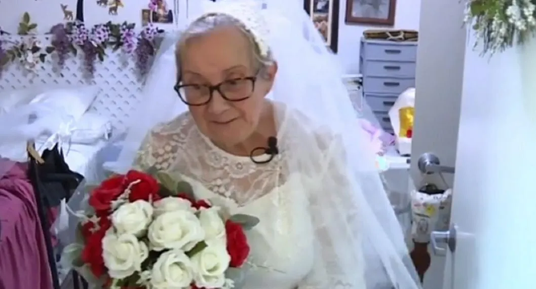 Dorothi Fideli se casó con ella misma en una ceremonia llevada a cabo en un asilo en Goshen, Ohio, Estados Unidos. Llevaba 40 años soltera.