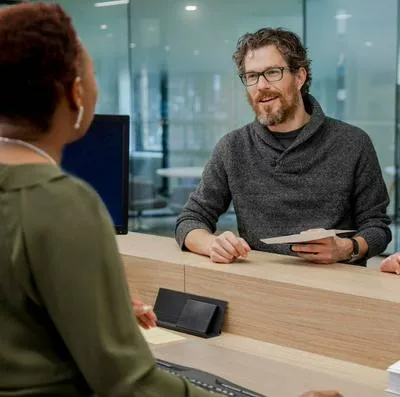 Bancolombia abrió ofertas de empleo en  Cartagena, Mitú, Caldas, Medellín y Bogotá; estos son los requisitos del cargo, beneficios y cómo postularse