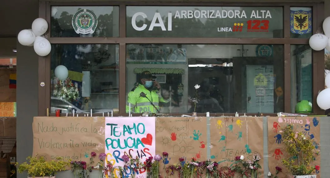 Cómo sería el cambio en los CAI de Bogotá, según la nueva comandante de Policía.