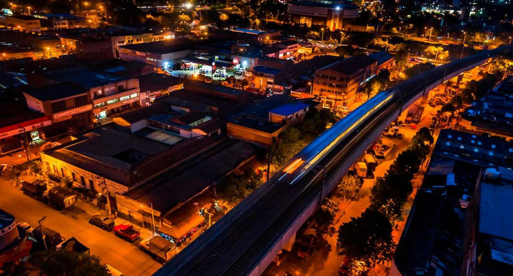 Medellín de noche. Uno de los sitios más populares en horas nocturnas es Provenza, que ha tenido recientes quejas por acumulaciones de basuras y malos olores