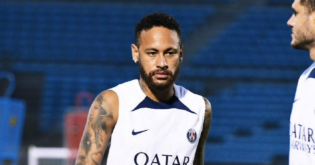 Neymar. En relación con equipo que lo quiere.