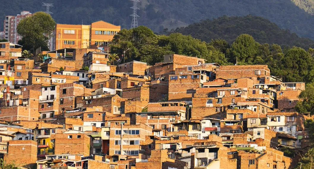 Camacol alertó sobre los riesgos que traerían el actual problema de la viviendas en Colombia, que no se resuelve después de un año. Acá, los detalles.