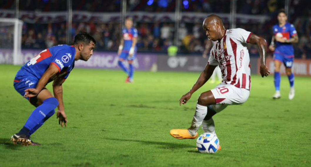 Junior Hernández en partido de Deportes Tolima vs. Tigre por Copa Sudamericana, en Argenitna. Así quedó el duelo