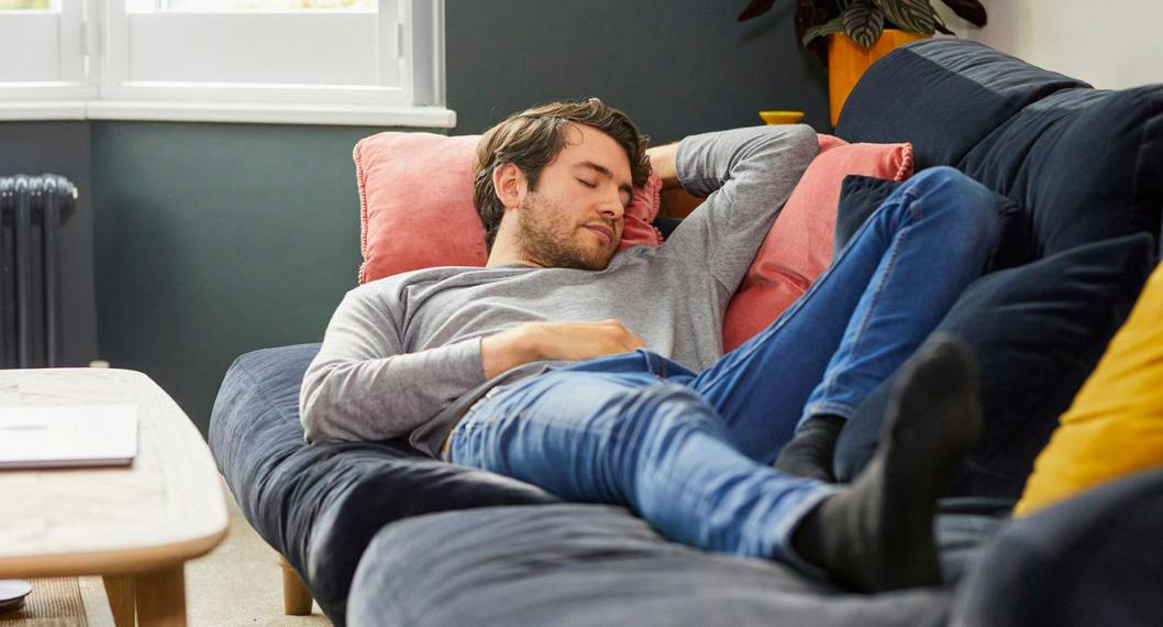 Los expertos aseguran que una siesta debe durar máximo 30 minutos y debe tomarse dos veces por semana para no traer efectos negativos en la salud.