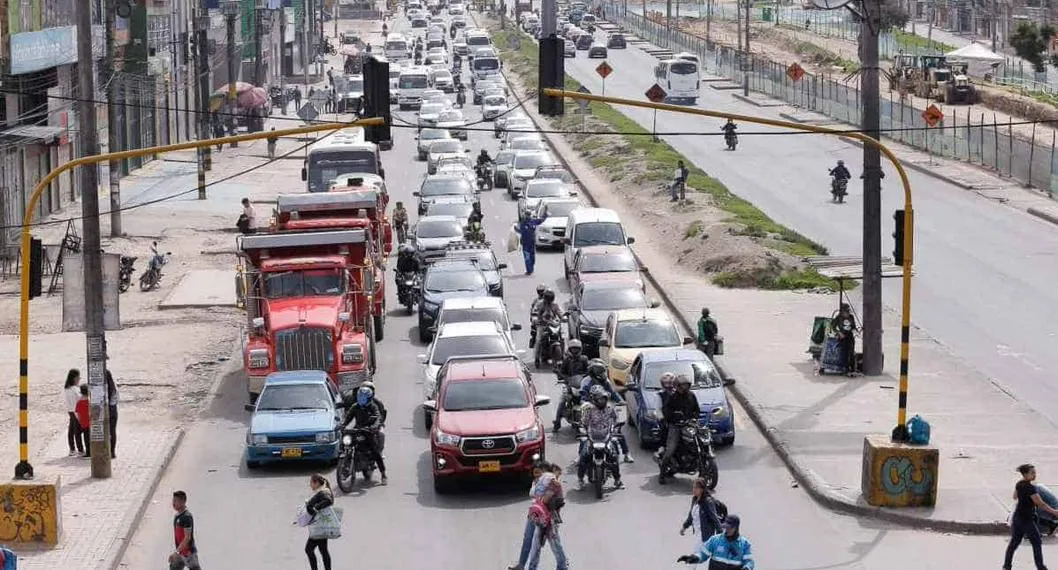 Bogotá hoy: ciclomotores deben ocupar carriles por donde van carros y motos