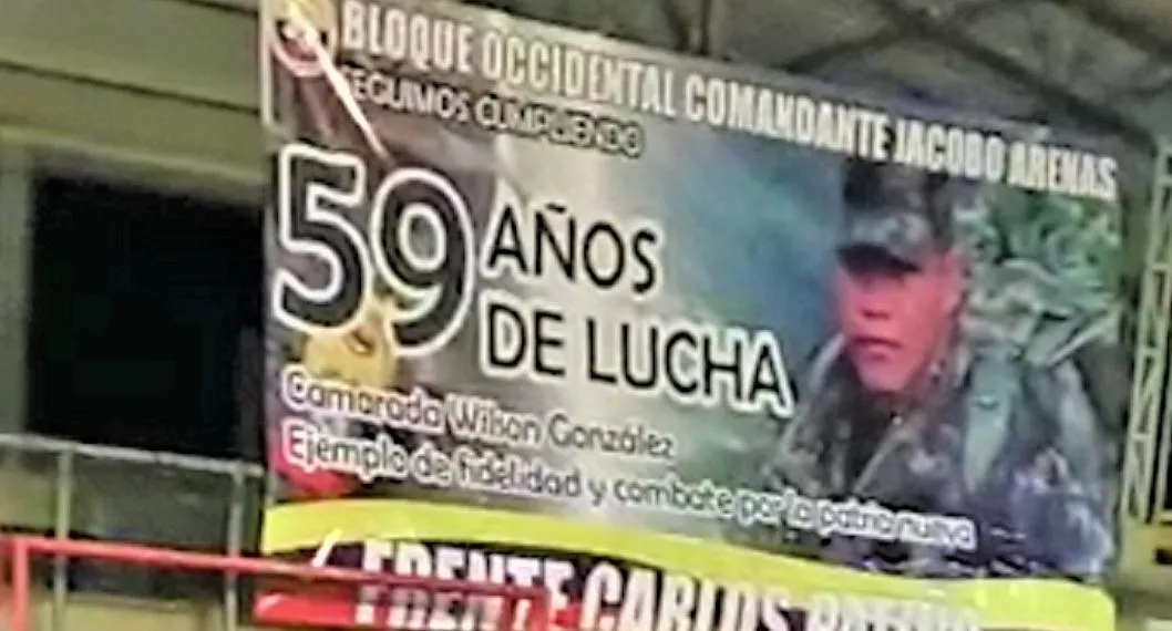 Las disidencias de las Farc están de fiesta y así se dejaron ver celebrando el aniversario número 59, en Cauca. Hubo conciertos, licor y armas de fuego.