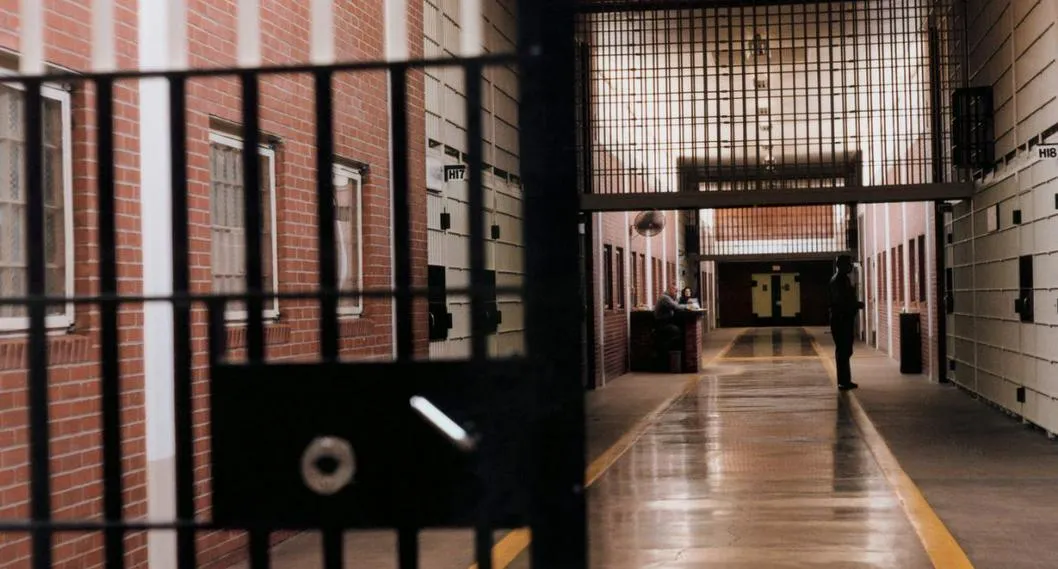 A la cárcel hombre que amenazó a su expareja con arma por no mostrarle celular
