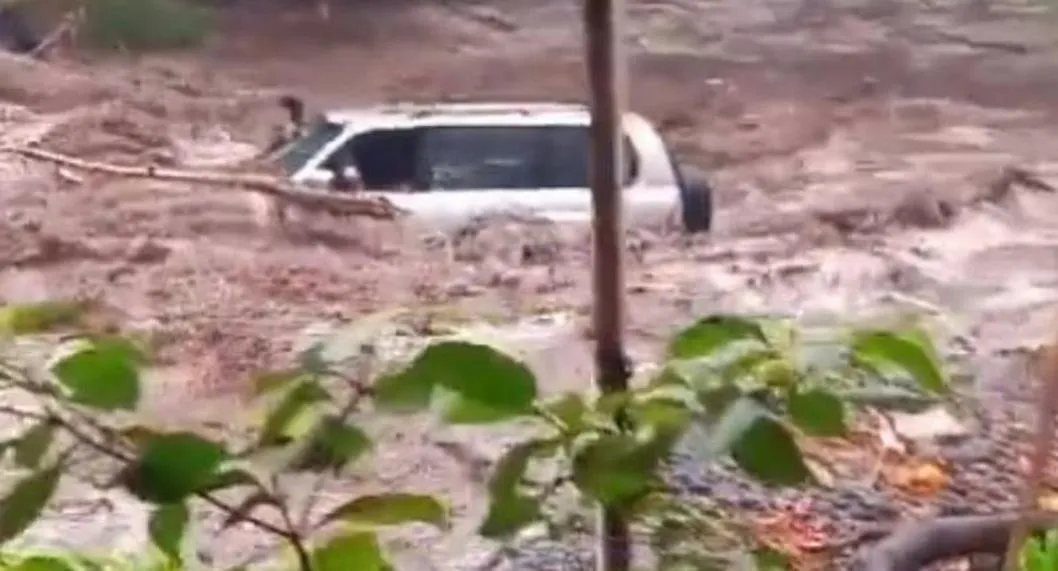 Hombre que intentó cruzar un arroyo en una camioneta en Nicaragua y murió