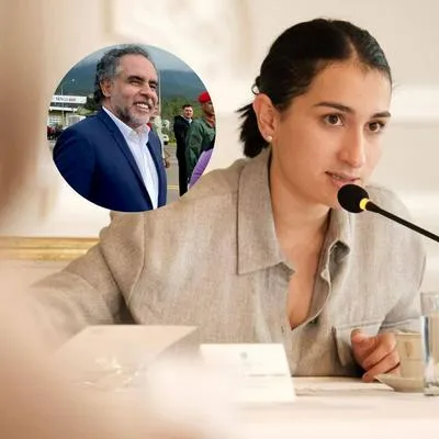 Nuevos chats de Laura Sarabia contestándole a Armando Benedetti. En las conversaciones se filtran serias amenazas y queda demostrada la fuerte pelea. 