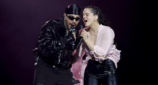 Rauw Alejandro imitó a Rosalía en un video publicado en TikTok y allí mostró la rutina de la cantante y todo lo que carga en su bolso. 