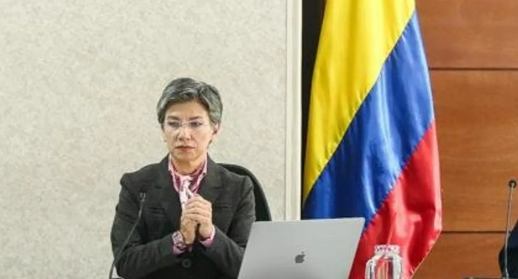 Desesperada por inseguridad, Claudia López ahora busca que Bogotá tenga su propia policía local para combatir la inseguridad. 