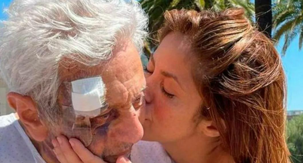 Shakira llegó a Cartagena por crucial cirugía de su papá, William Mebarak