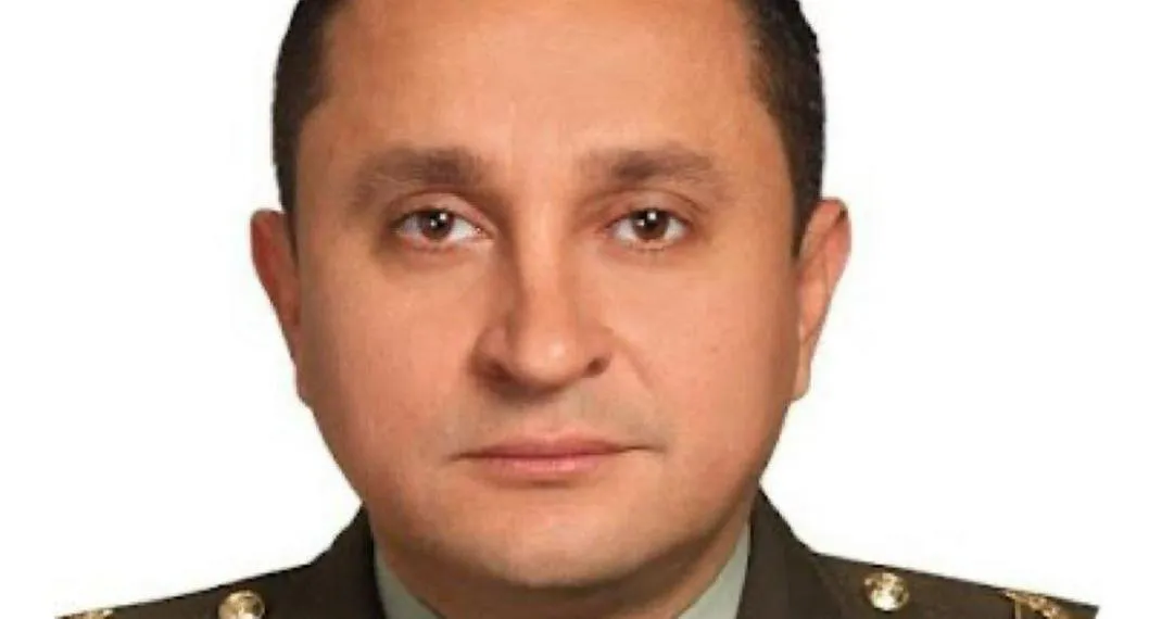 Coronel de la Policía Nacional Óscar Dávila, quien murió en Bogotá en extrañas circunstancias cuando estaba en un carro. Estaba involucrado en el escándalo de las chuzadas de la exniñera de Laura Sarabia.