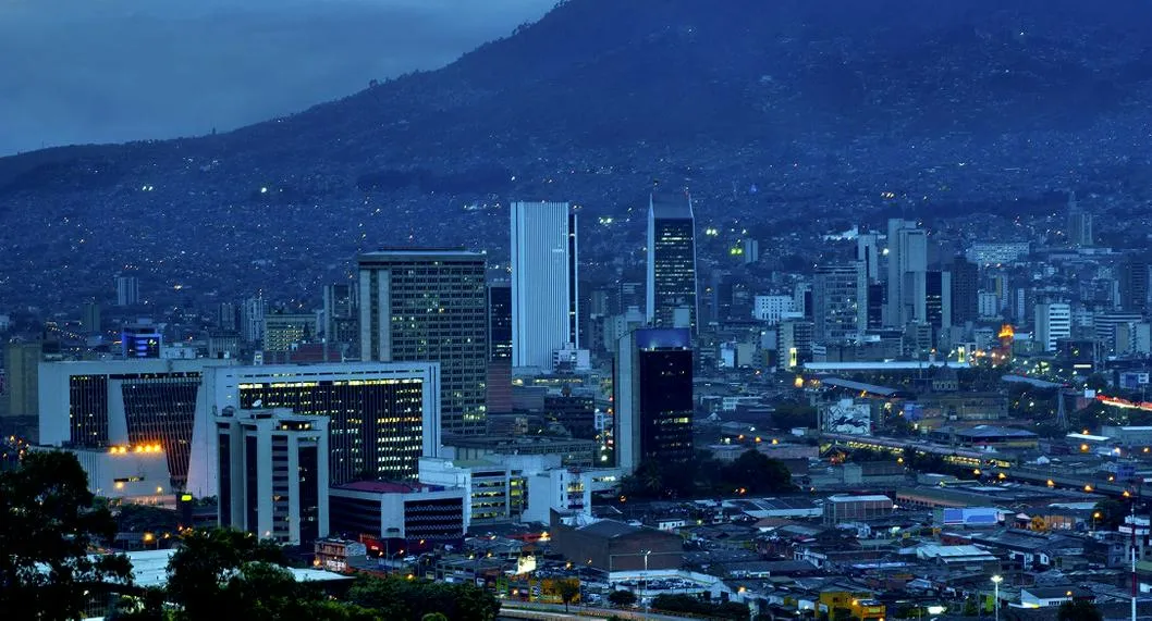 Se conoció que, en Medellín, el incremento al impuesto predial presentó una desmedida alza y tiene a varios paisas berracos contra la Alcaldía.