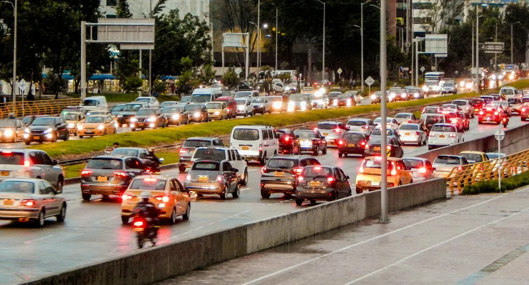 Plan retorno Bogotá hoy 12 de junio y pico y placa regional. Actualización en vivo.