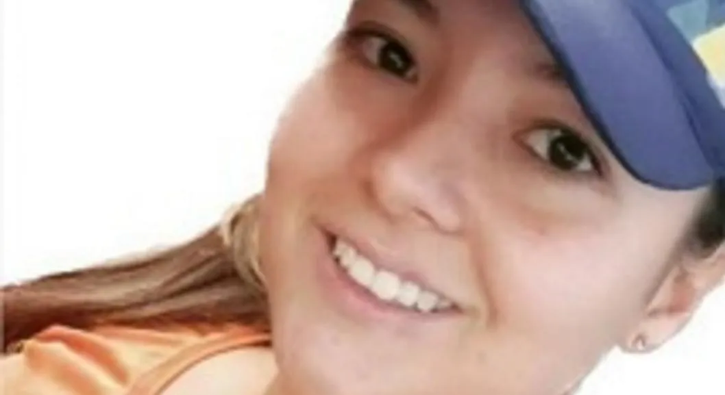 Andrea Arango Atehortua falleció por la caída de una piedra desde un puente en el Valle del Cauca.
