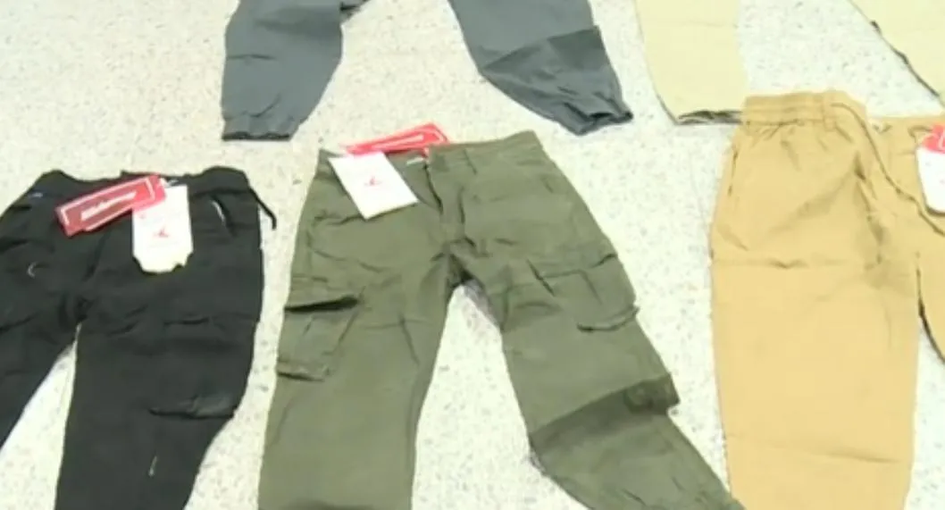 Robaron 70.000 pantalones de comerciante en San Victorino, en Bogotá. Las pérdidas se elevan a más de 700 millones de pesos en mercancía. 