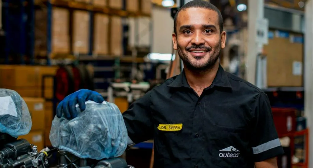 Auteco, empresa de motos en Colombia, ofrece empleo en varias ciudades de Colombia. Estos son los salarios que se ofrecen y así puede aplicar.