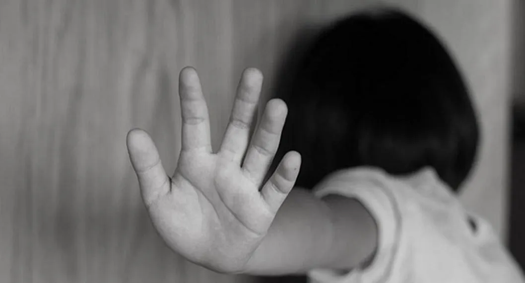 Niña, a propósito de abusador que quedó expuesto en un diario