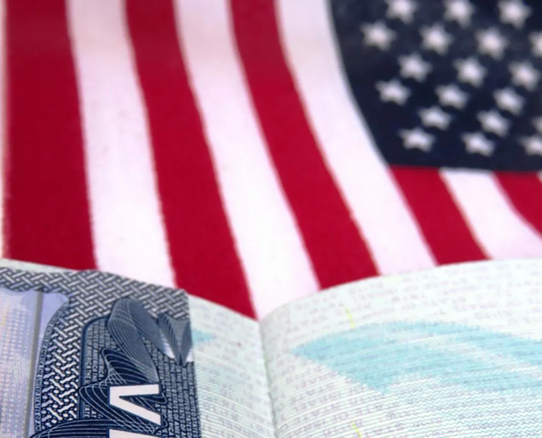 Visa, por nota de qué pasa si una persona se queda más tiempo del permitido en Estados Unidos.