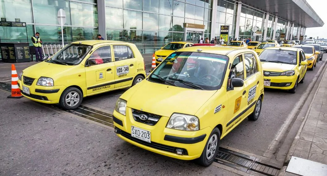 Hugo Ospina, líder del gremio de taxistas, anunció que irán a paro en Colombia si Gustavo Petro no les cumple con el precio de la gasolina.