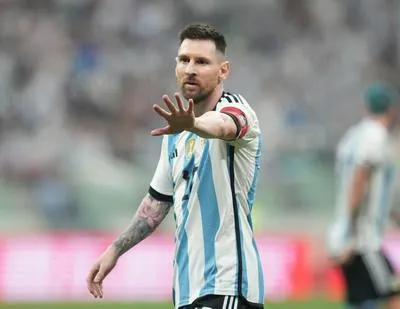 Lionel Messi. En relación con su reemplazo en el PSG.