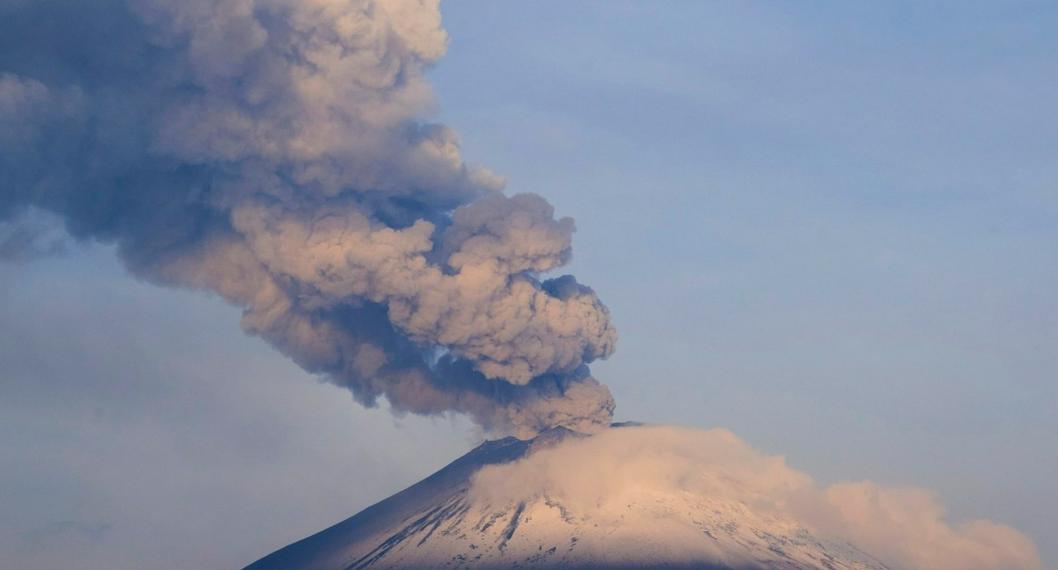 Queda captado en video un Ovni sobrevolando el volcán Popocatépetl 