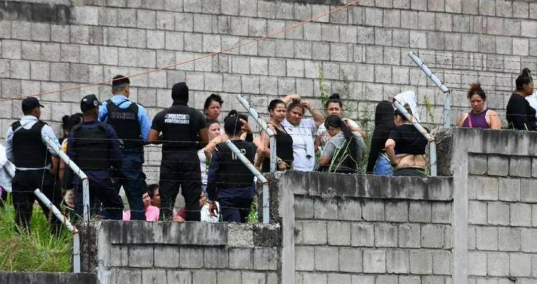 Presas de cárcel de Honduras. En relación con enfrentamiento de pandillas.