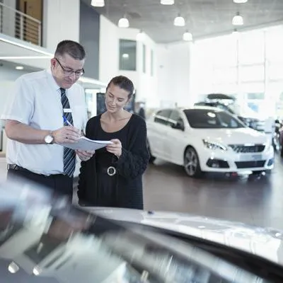 Carros en Colombia: precios de eléctricos llevan a caída en ventas