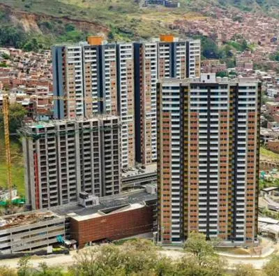 Una constructora en Colombia sorprendió con el anuncio de que va a bajar precios en las viviendas nuevas. Se conoció de cuánto son las rebajas.