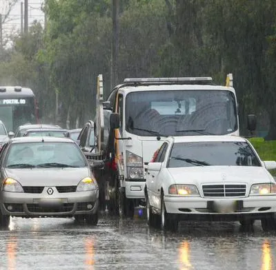 Autopista norte de Bogotá para referenciar la renovación de licencia de conducir en caso de que el plazo se haya vencido