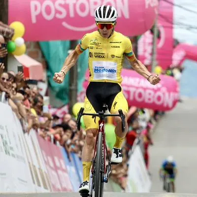 Miguel Ángel 'Supermán' López, del Team Medellín, volvió a brillar en la Vuelta a Colombia 2023 y se quedó con la sexta etapa. Vea la clasificación general