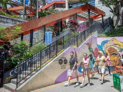 Cerrarán las escaleras eléctricas de la Comuna 13 durante tres días, ¿por qué?